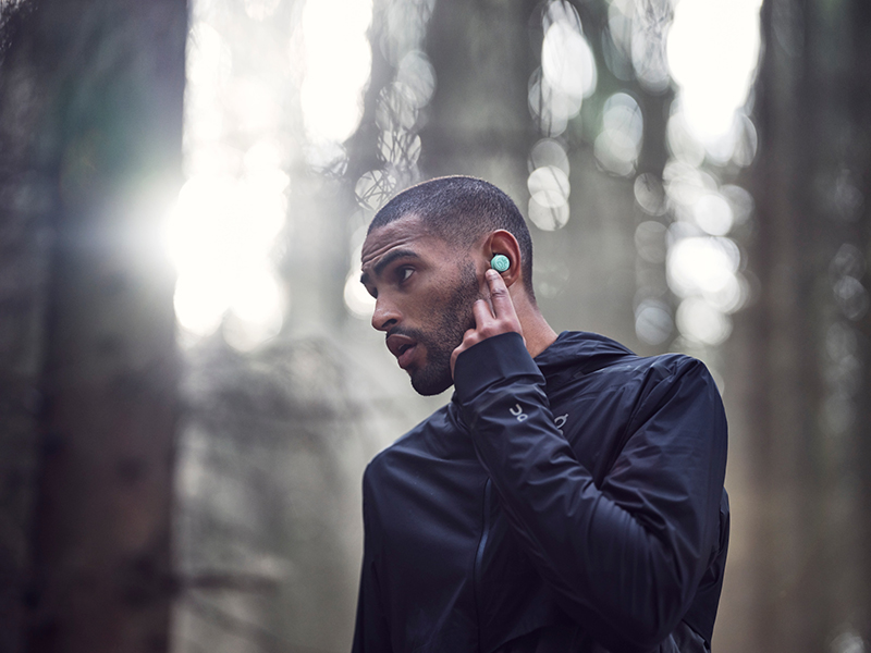 عزز أداءك الرياضي مع سماعات Bang & Olufsen الجديدة